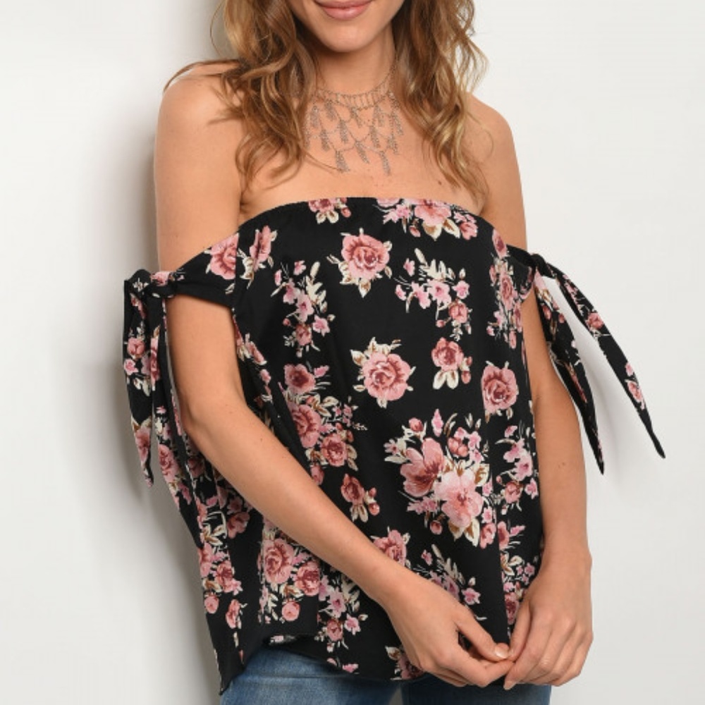 SALE!HOST PICK* Floral off-should blouse blk pink